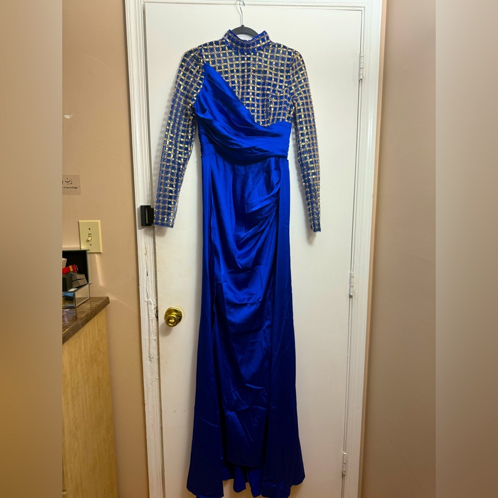 Elegant Blue Long Sleeve Dress